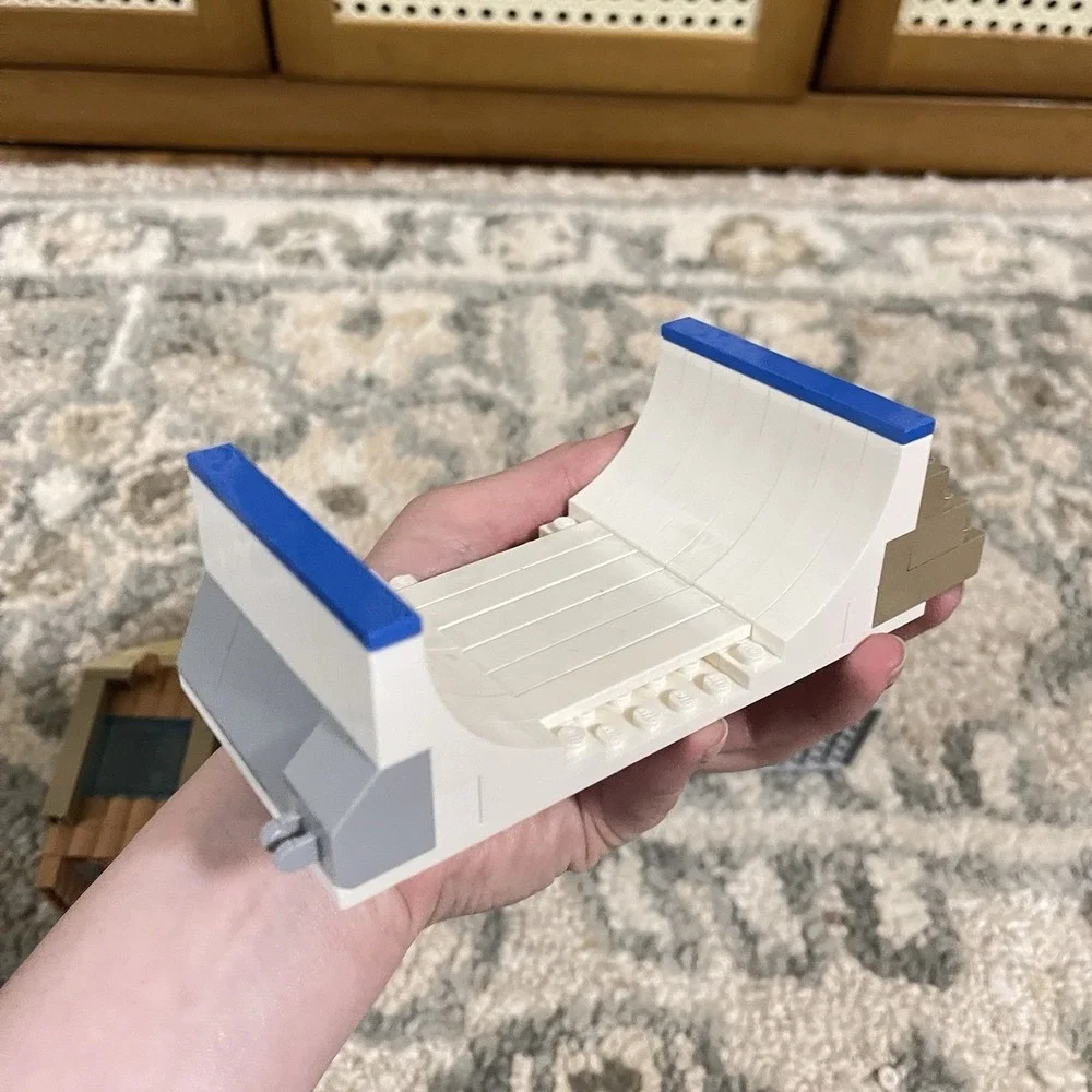 LEGO CITY: Ski Resort (60203) Incomplete For Parts - Picture 3 of 8